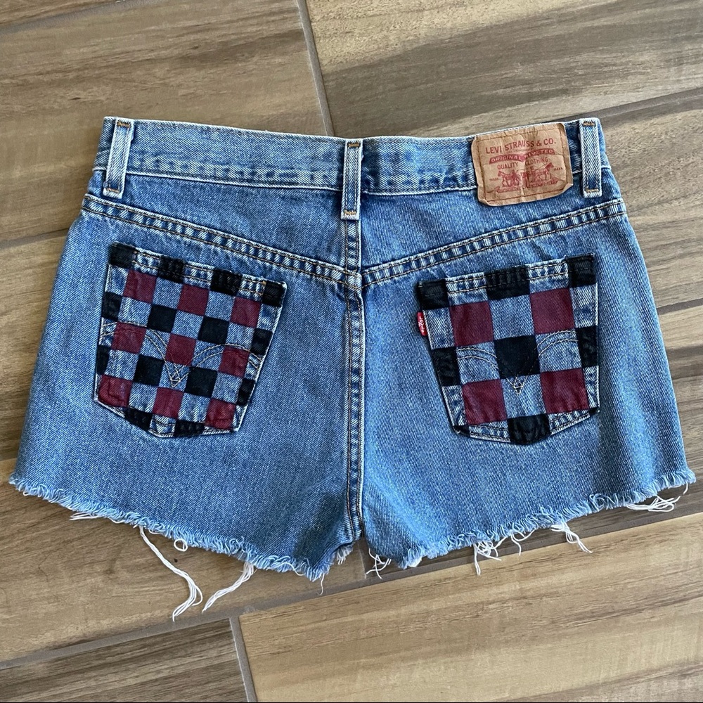 LEVI’S Classic Fit Customized Jean Shorts Sz 6 PET
